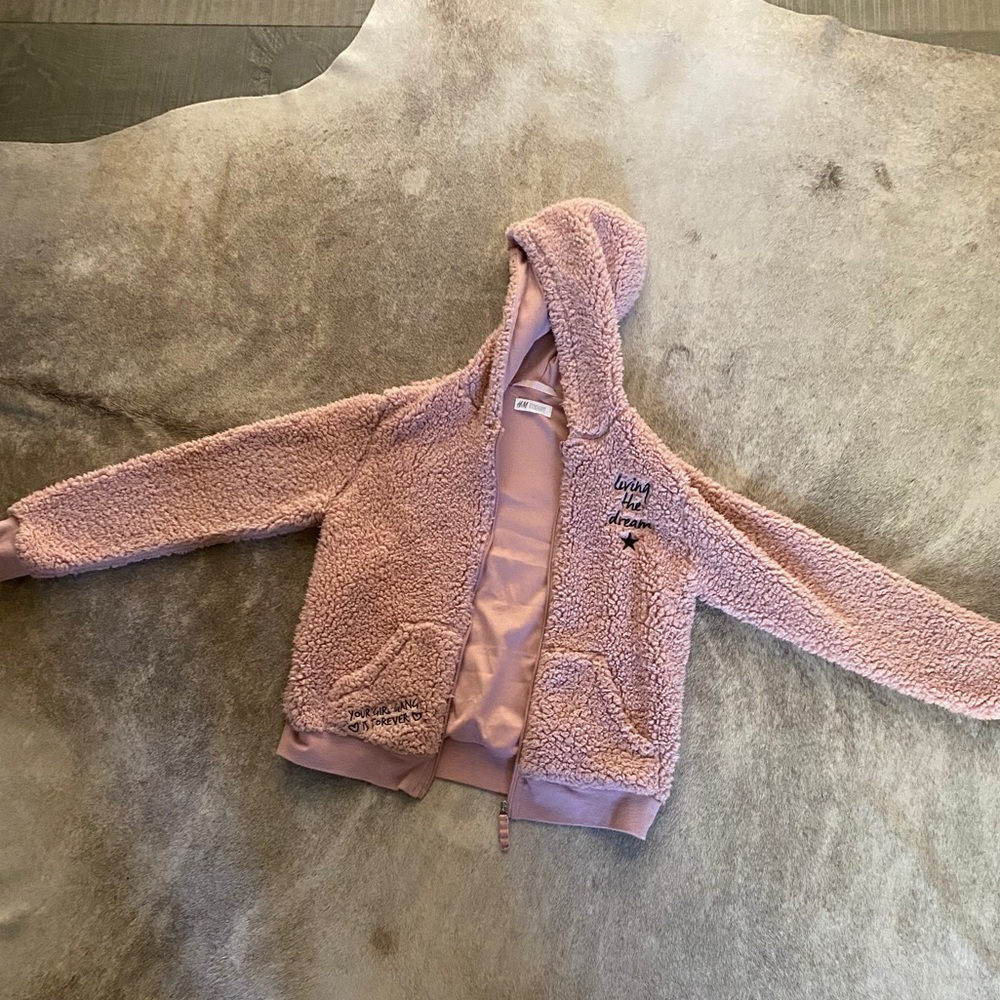 Pink fur jacket from H&M very comfortable and cute